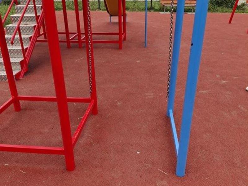 Uništeno dječje igralište