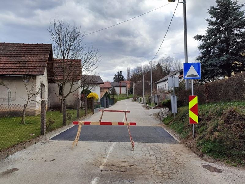 Novi uspornici prometa u Maloj Jazbini