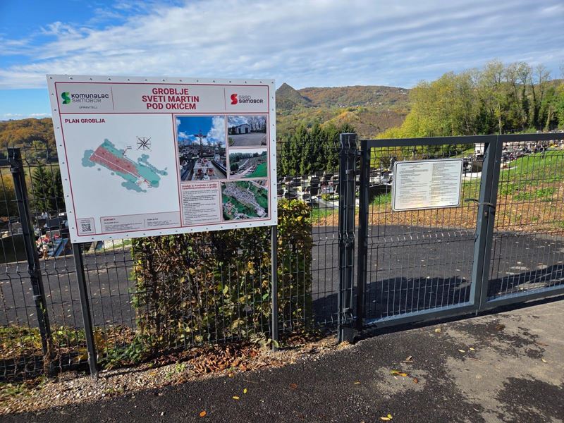 Novosti na ulazima groblja