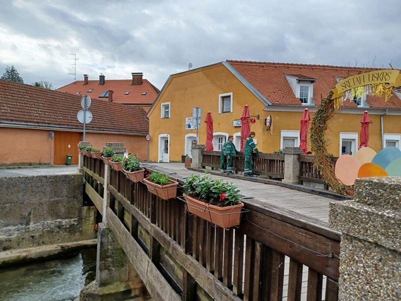 Postava žardinjera u centru grada